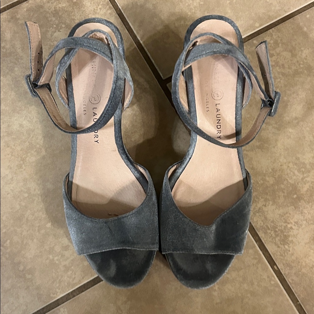 Blue Velvet  8.5 Strappy heeled Sandals